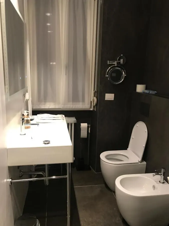Studio 17 Milan Apartment
