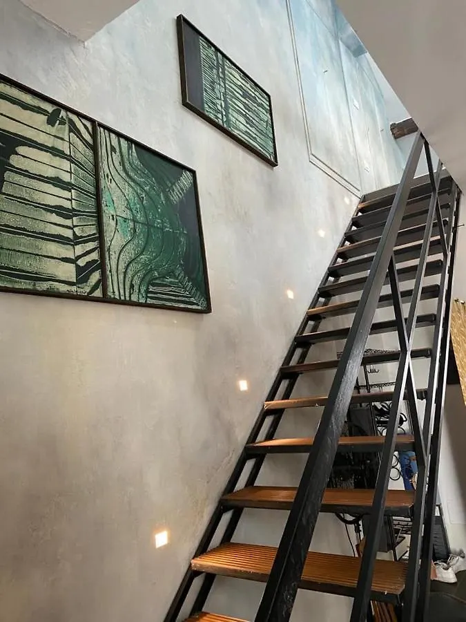 Studio 17 Milan Apartment